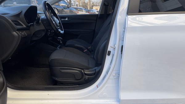 Hyundai Solaris Comfort 2021 (фото 10)