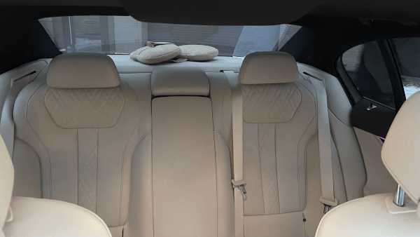 BMW 7 M 2018 (фото 12)
