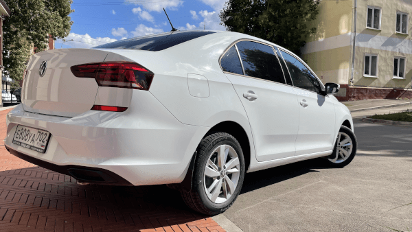 Volkswagen Polo Status 2020 (фото 9)