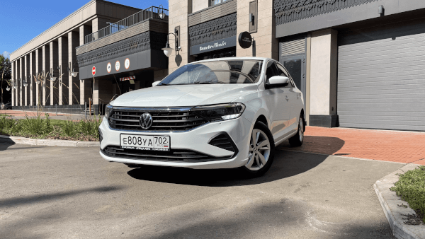 Volkswagen Polo Status 2020 (фото 8)