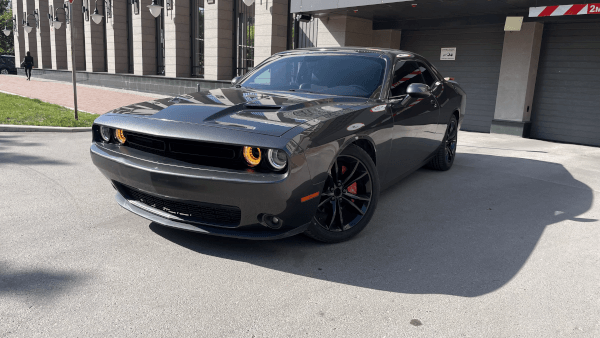 Dodge Challenger SRT 2017 (фото 7)