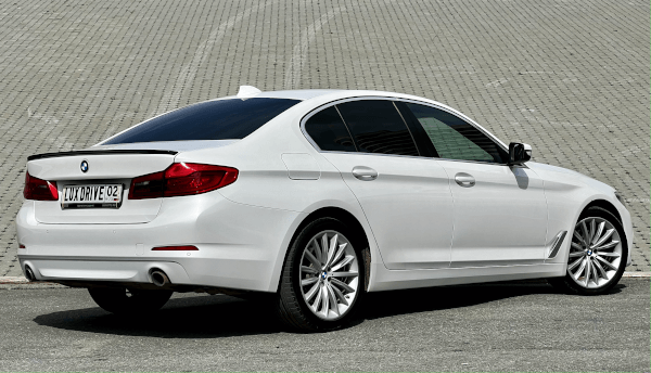 BMW 5 520i 2019 (фото 9)
